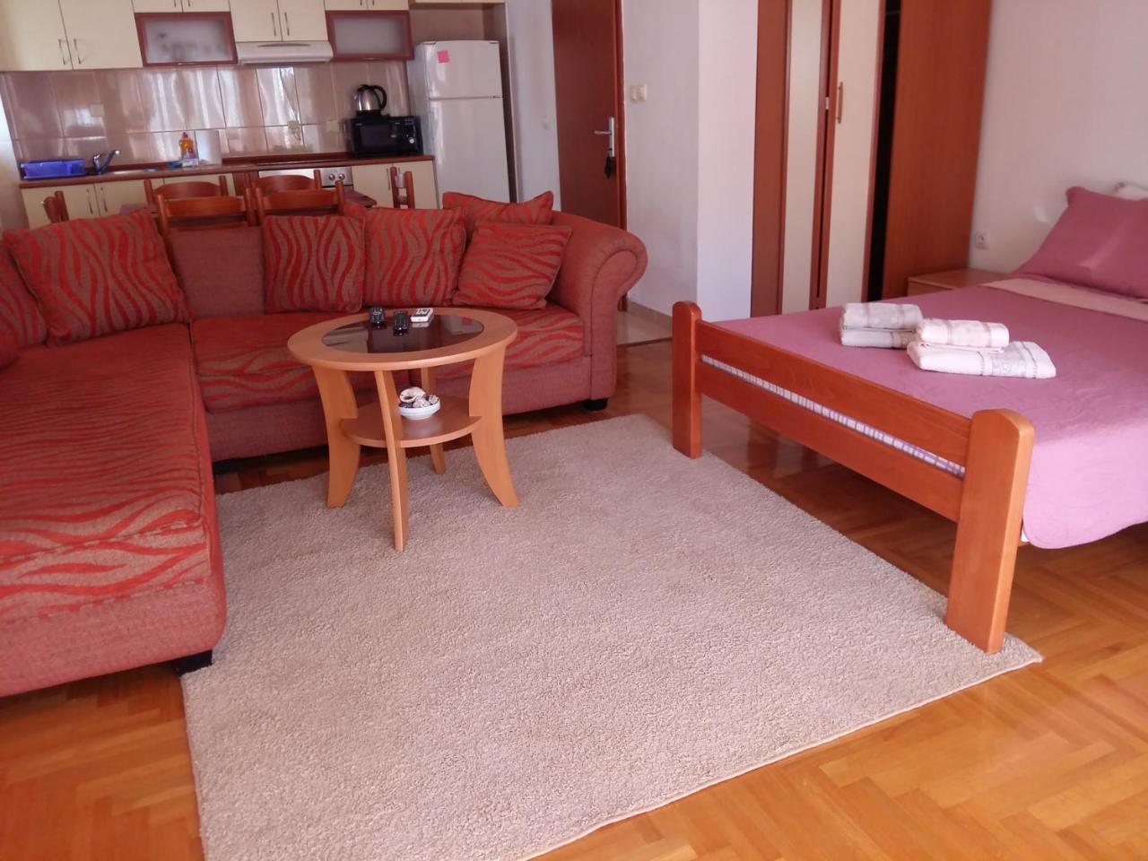 Lazar Apartments Petrovac Exteriör bild